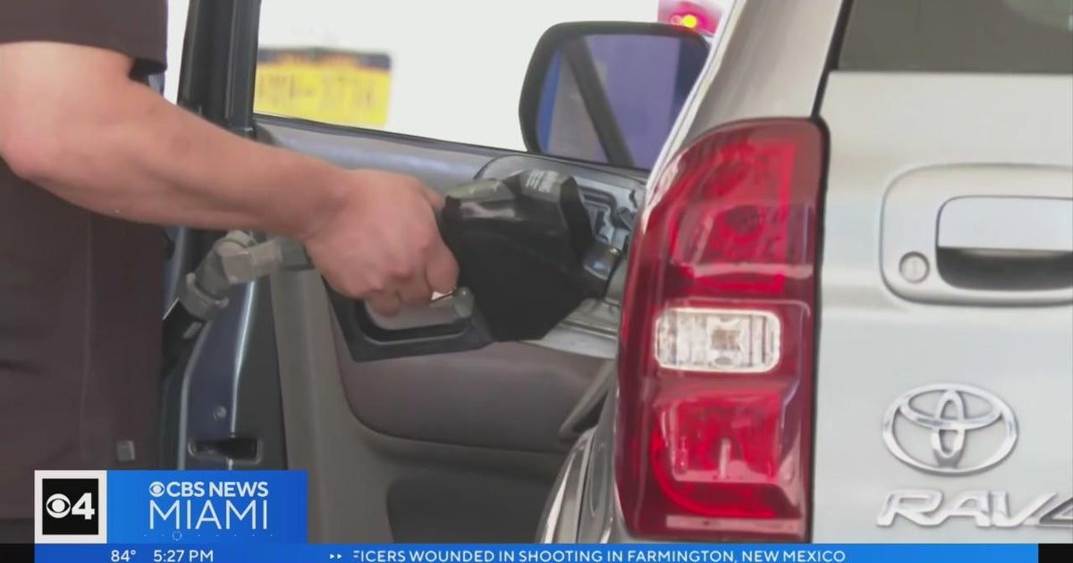Florida gas prices dip for third consecutive week - CBS Miami