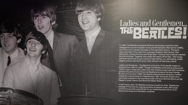 be-11-beatles-exhibit-sign.jpg 