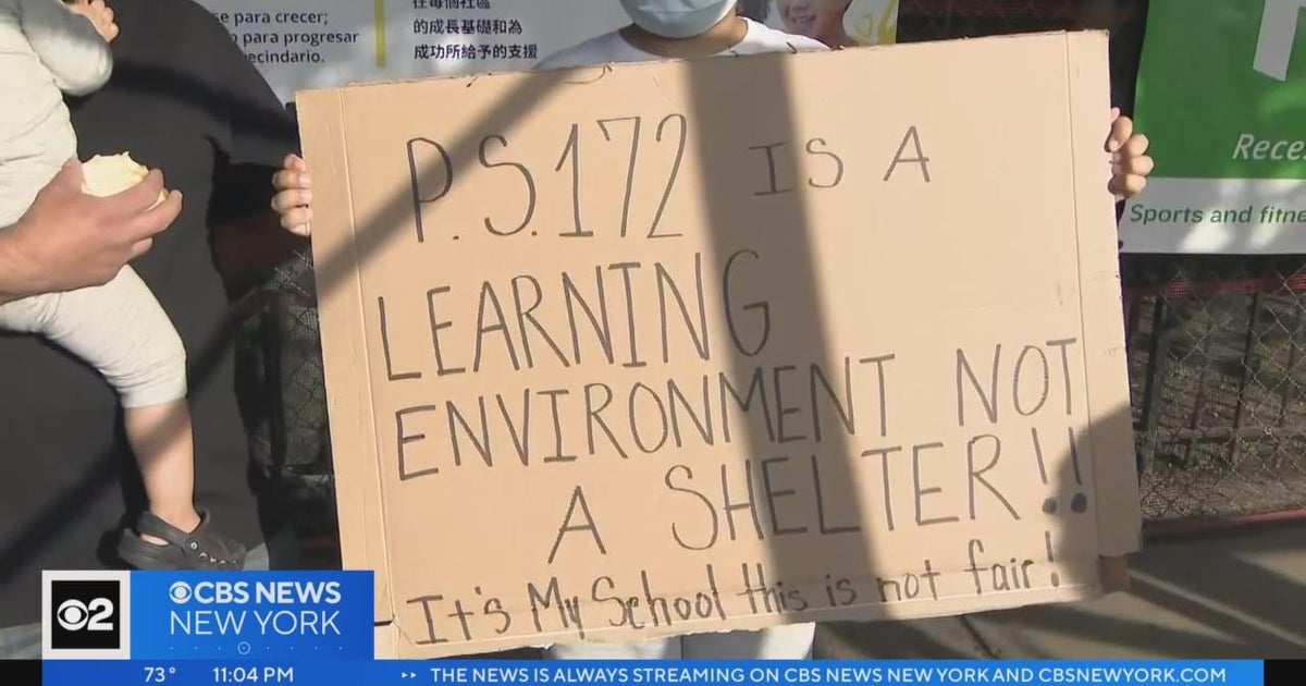 Families voice frustrations with NYC housing asylum seekers in schools - CBS New York