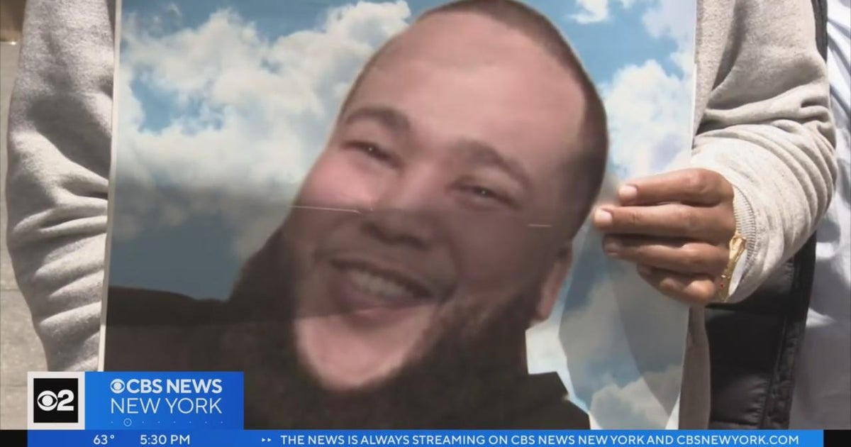 Family wants justice for Bronx man fatally shot by NYPD in 2019 - CBS ...