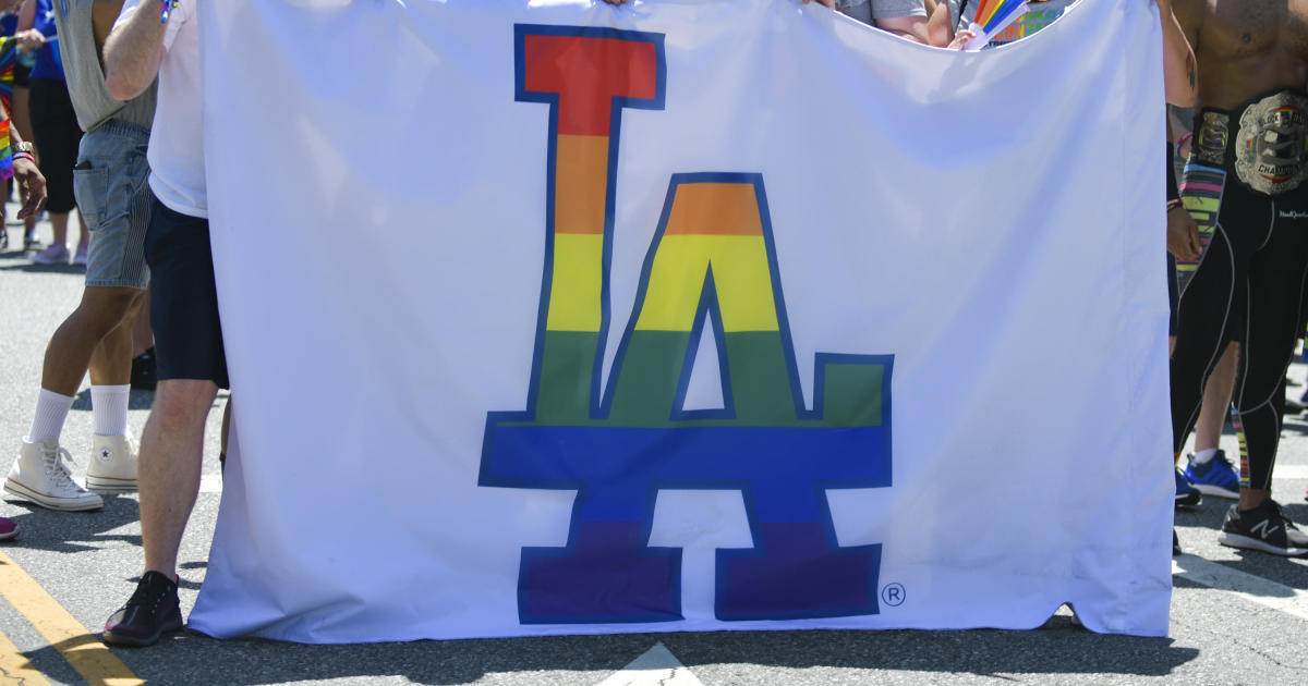 Dodgers Face Backlash After Rescinding Pride Night Invitation - The New  York Times