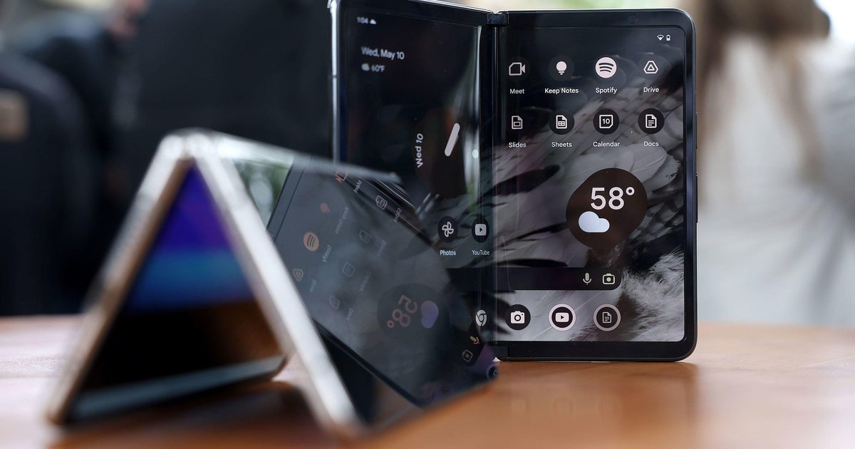 Everyone needs a foldable cell phone, but most of us cannot manage 1 nevertheless
