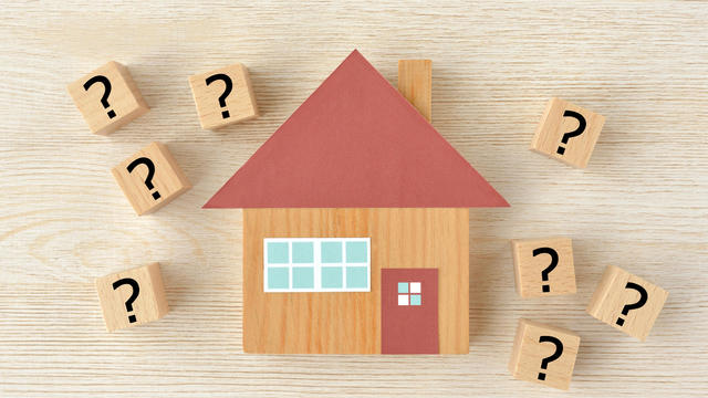 heloc-vs-home-equity-loan-pros-weigh-in-on-how-to-choose.jpg 