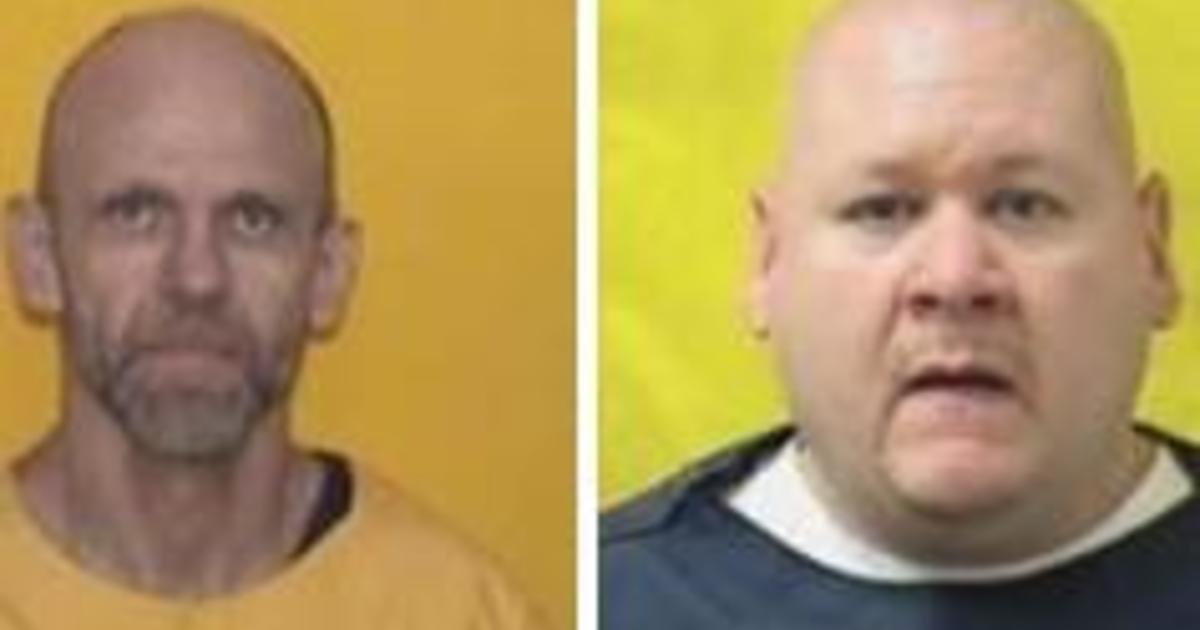Manhunt for murderer and second escapee from Ohio prison