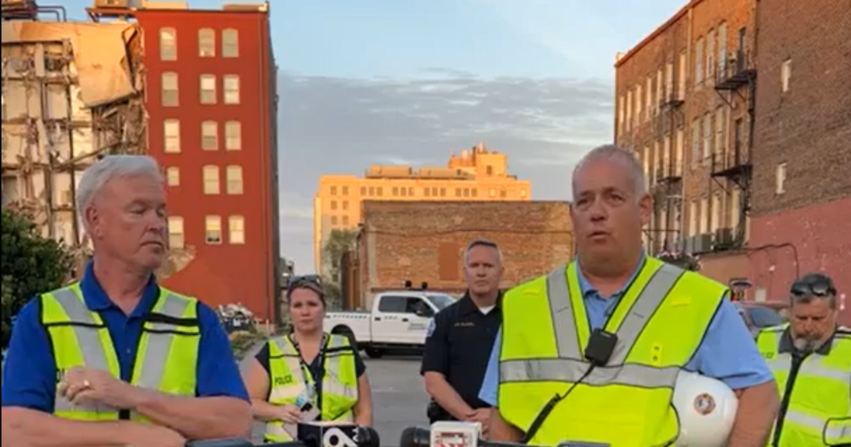 Search ongoing after partial apartment building collapse in Davenport, Iowa