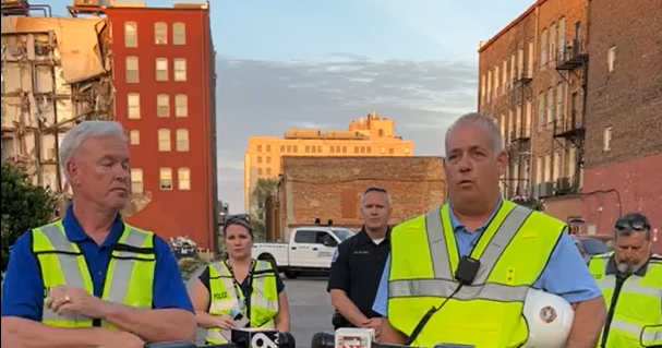 Search and rescue underway after partial apartment building collapse in Davenport, Iowa - CBS News