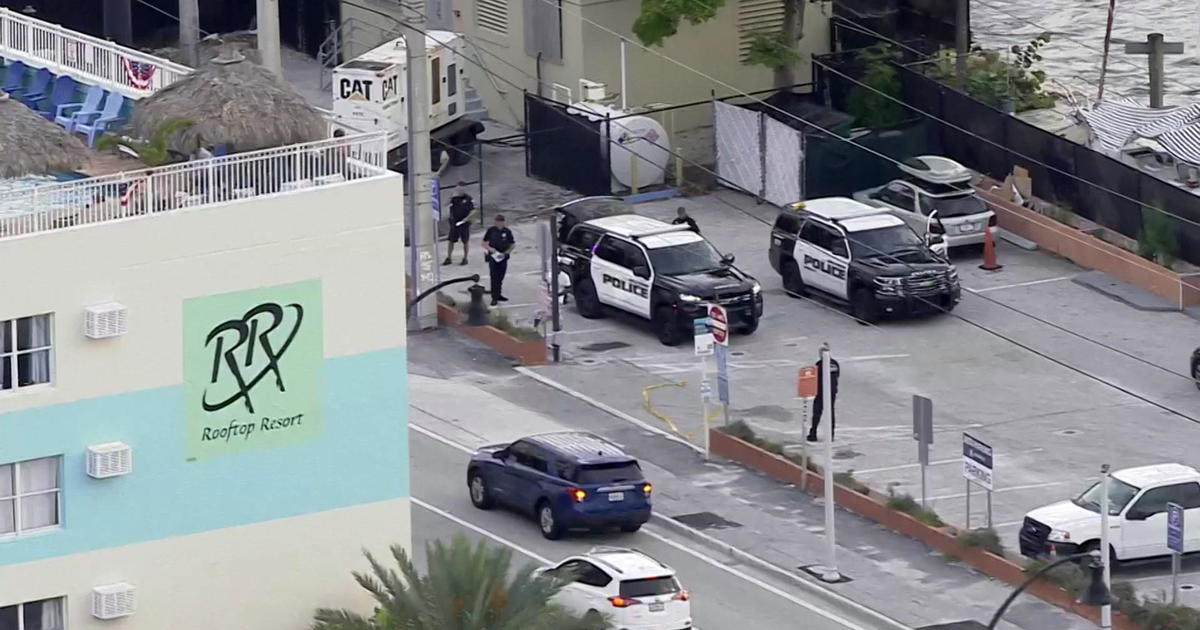 9 people, including minors, shot on Hollywood Broadwalk