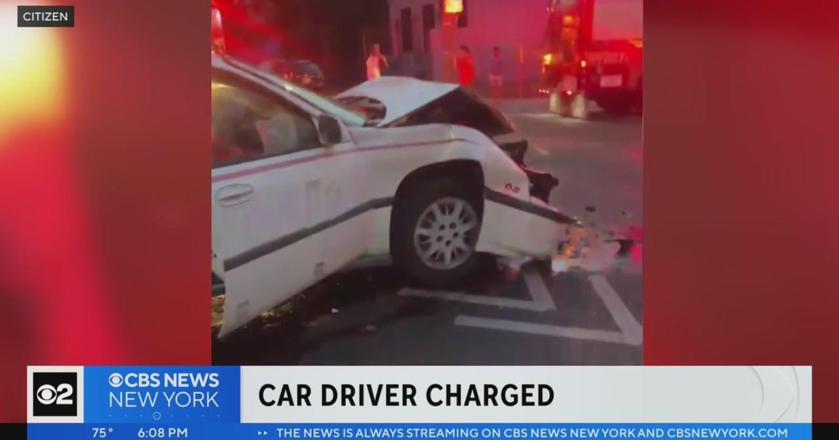 Driver charged in crash with MTA bus, 4 cars in Brooklyn - CBS New York