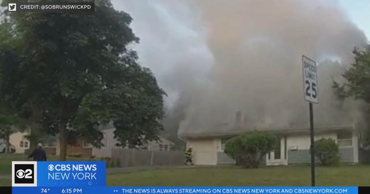 Good Samaritans credited for saving family from NJ house fire - CBS New ...