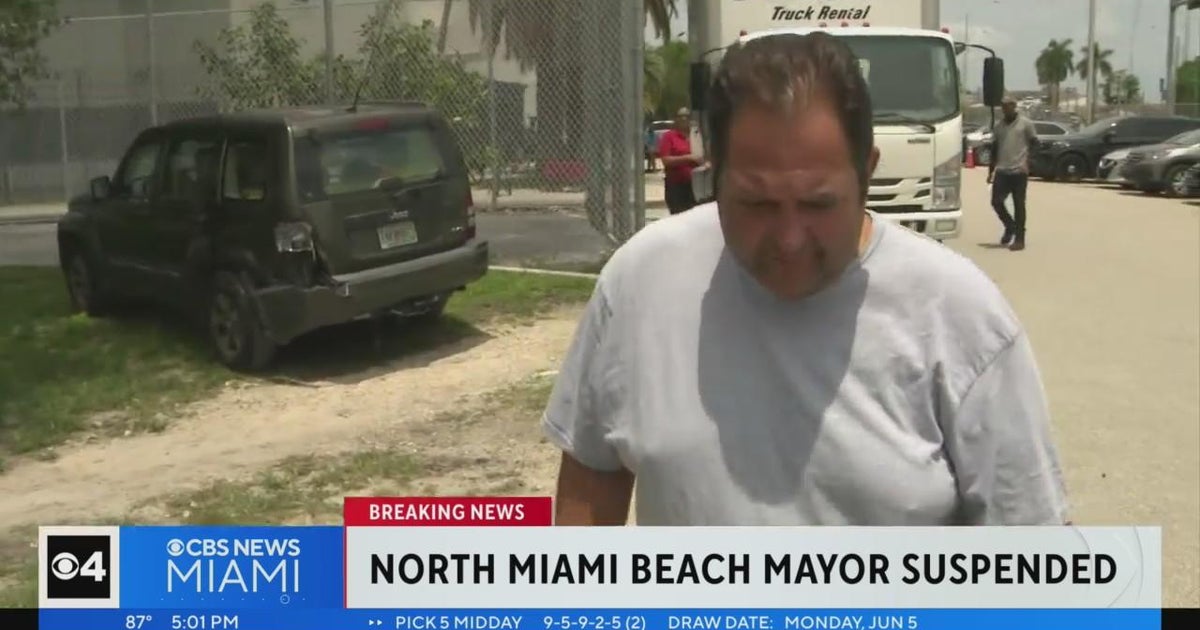 North Miami Beach mayor suspended - CBS Miami