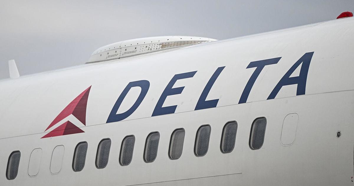 Delta flight enroute to Detroit diverted to Canada due to unruly passenger