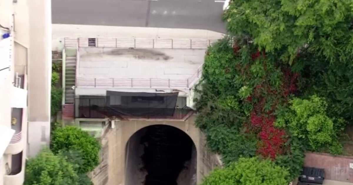 quirky alhambra bridge house