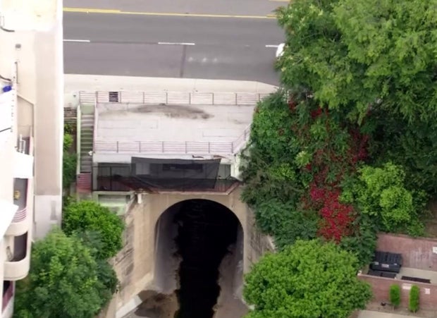 home-on-a-bridge.jpg 