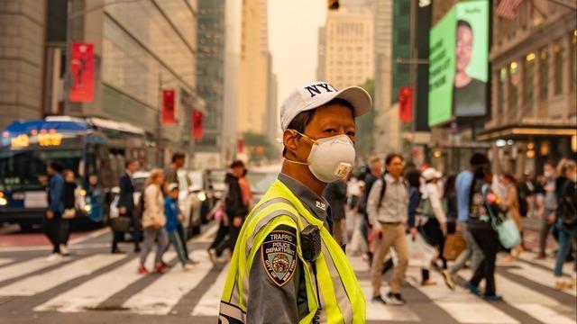 cbsn-fusion-how-poor-air-quality-impacts-health-according-to-a-doctor-thumbnail-2032391-640x360.jpg 