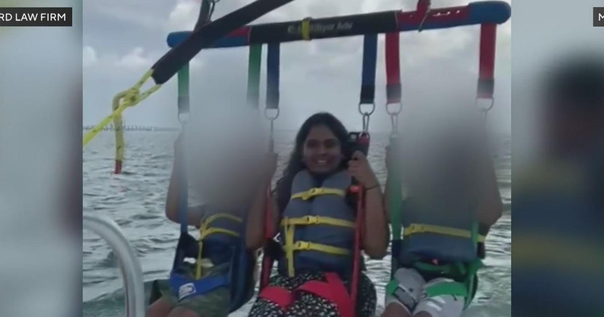 Family of Elk Grove Village woman killed in Florida parasailing(01)