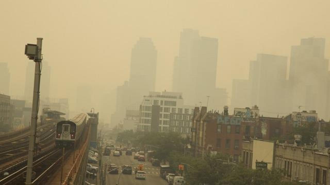 Canadian wildfire smoke surrounds Yankee Stadium as New York issues health  advisory over poor air quality