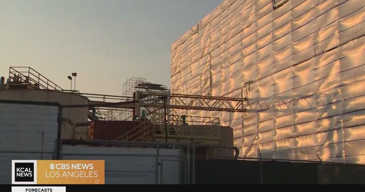 State leaders demand federal help in the Exide community cleanup - CBS ...