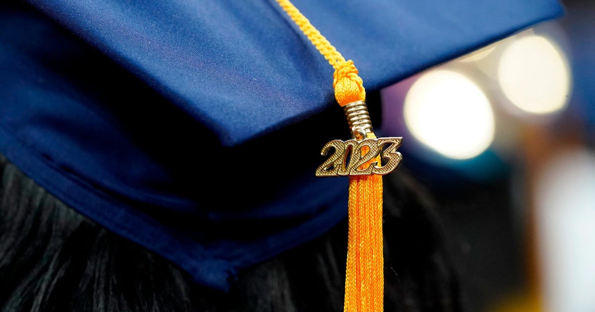 Black deaf students who attended 1950s segregated faculty to lastly get high college diplomas Black deaf students who attended 1950s segregated faculty to lastly get high college diplomas