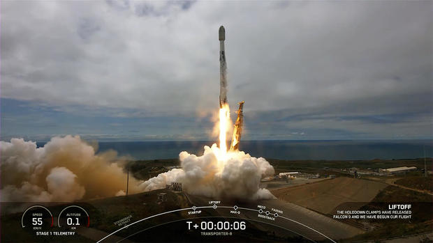 061223-transporter8-launch.jpg 