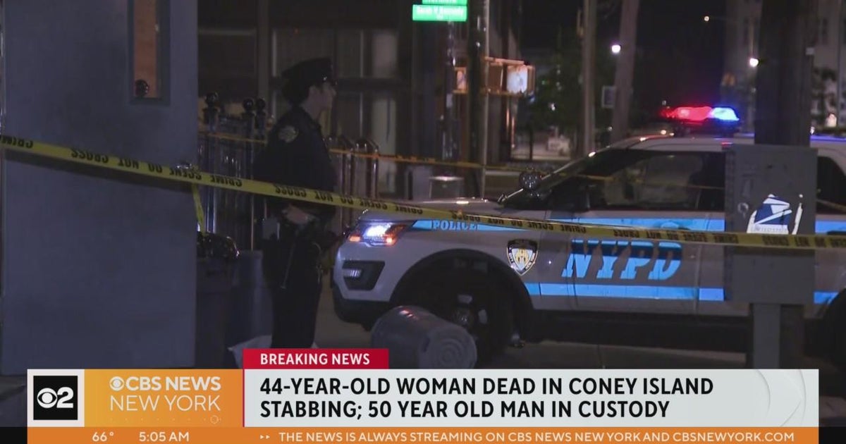 Woman stabbed to death inside Coney Island building - CBS New York