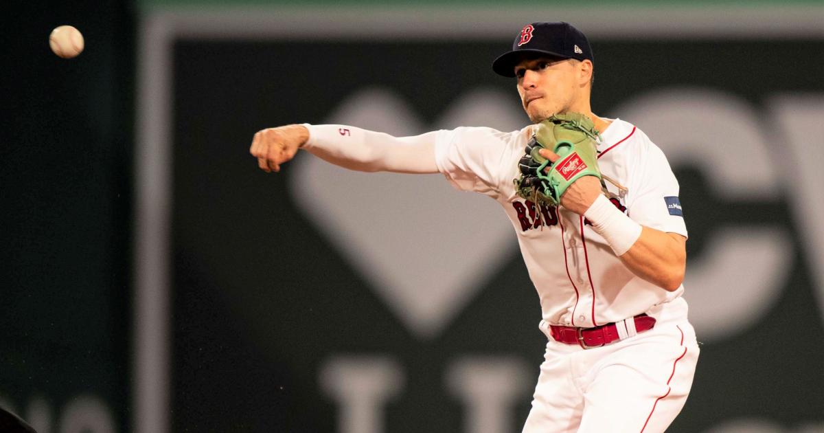 Boston Red Sox SS Yu Chang and 2B Justin Turner return to the dugout  News Photo - Getty Images