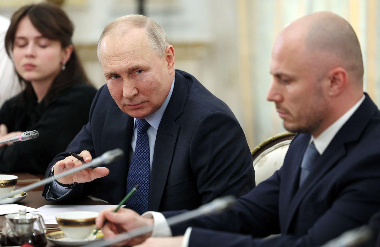 Putin admits weapons shortage but claims he could try to seize even ...