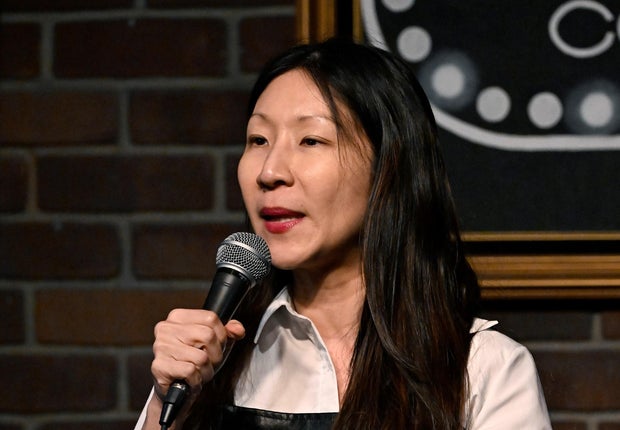 Flappers 喜剧俱乐部和餐厅的单口喜剧