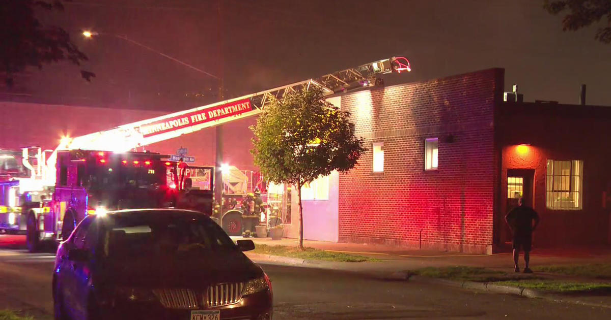 Fire breaks out at business strip in Minneapolis’ Como neighborhood