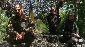 Inside Ukraine's trench warfare 