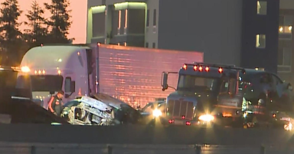 A wrongway crash on Highway 99 in Turlock left 1 dead and 2 injured including a child A wrongway crash on Highway 99 in Turlock left 1 dead and 2 injured including a child