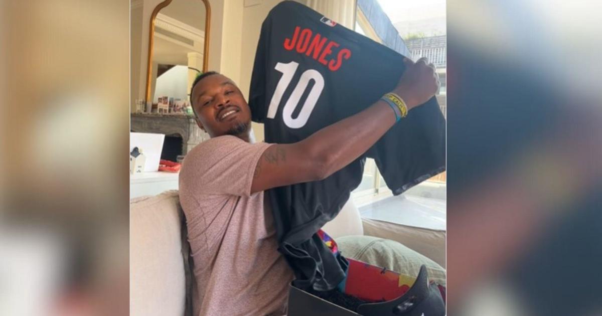 Former Oriole Adam Jones gifted 'City Connect' jersey - CBS Baltimore