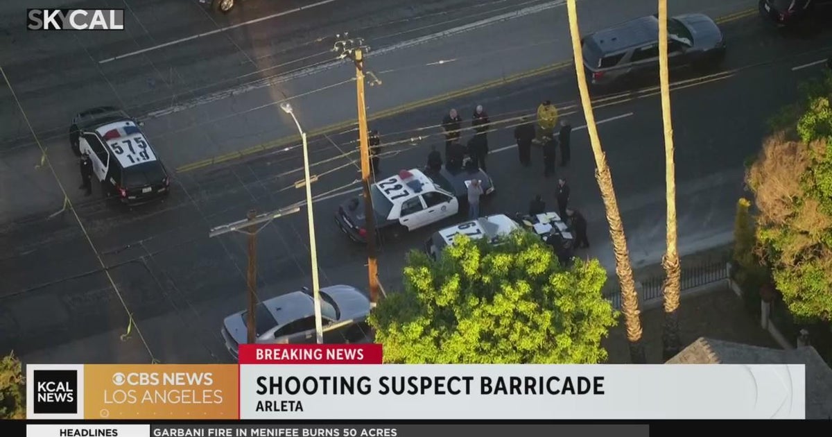 Man barricaded inside home in Arleta - CBS Los Angeles