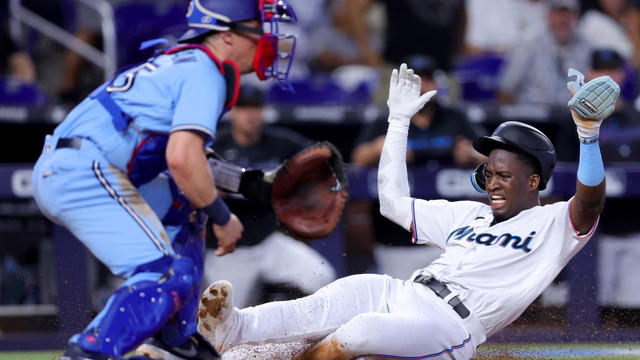 Toronto Blue Jays v Miami Marlins 