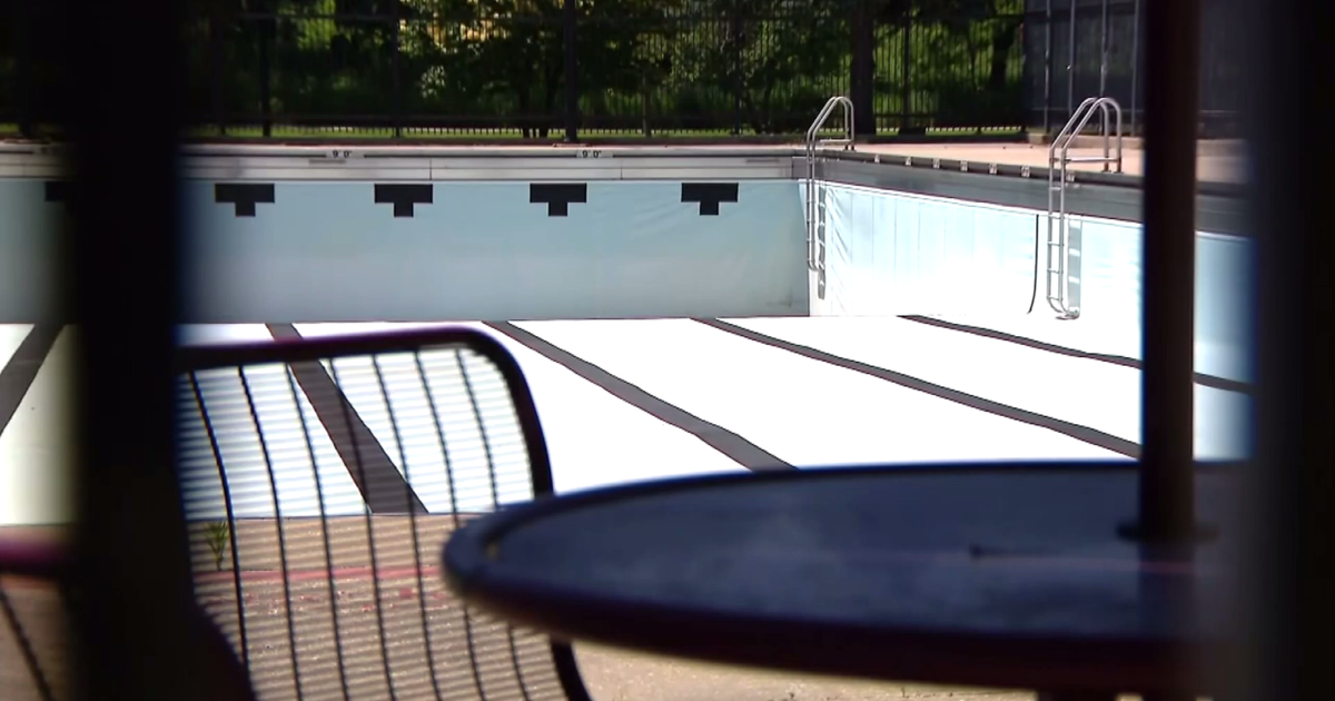 Union says lifeguard shortages persist for Chicago pools CBS Chicago