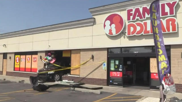 family-dollar-crash-nw-side.jpg 