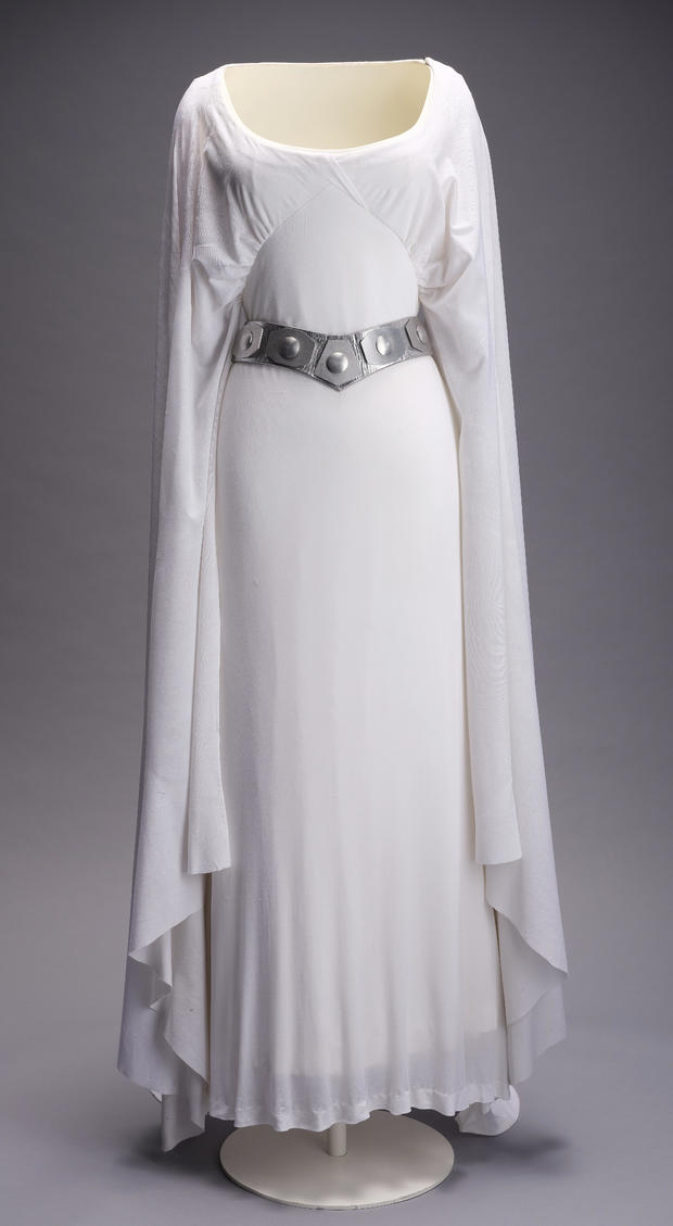 156013-princess-leias-ceremonial-dress-costume-on-grey-02.jpg 