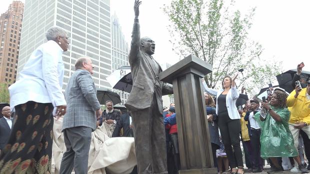 Detroit, NAACP unveil MLK statue on 60th anniversary of "I Have a Dream" speech in Detroit 