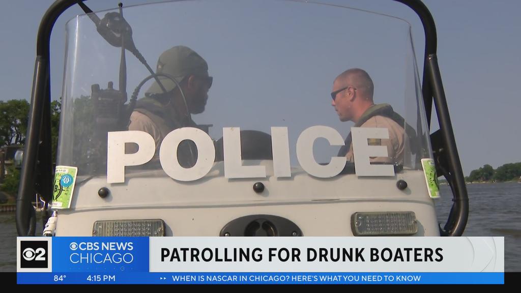 Illinois police patrolling waters for drunk boaters - CBS Chicago