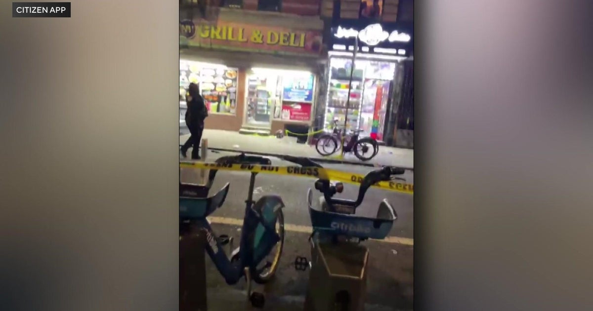 18-year-old shot, killed outside smoke shop on Lower East Side - CBS ...