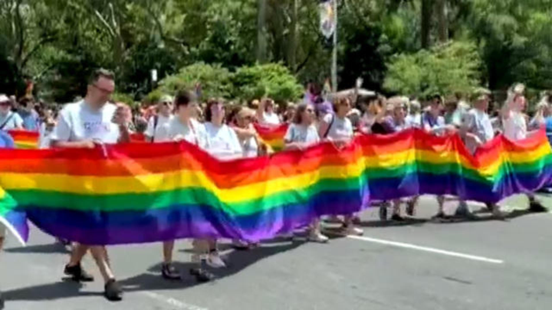 Gay pride parades across U.S. draw huge crowds - CBS News
