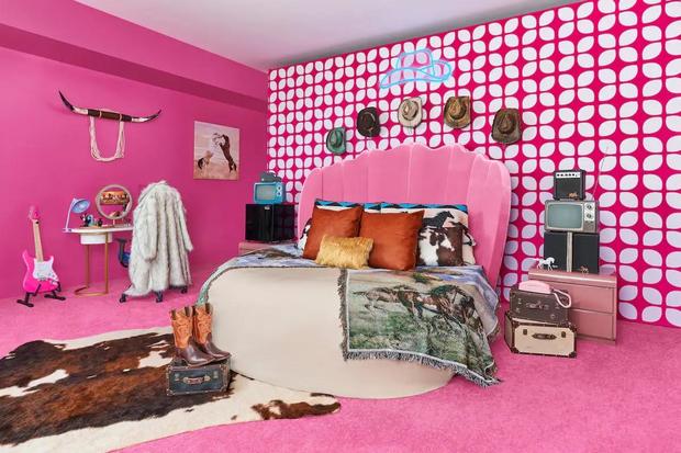 Ken-ified Barbie DreamHouse bedroom 