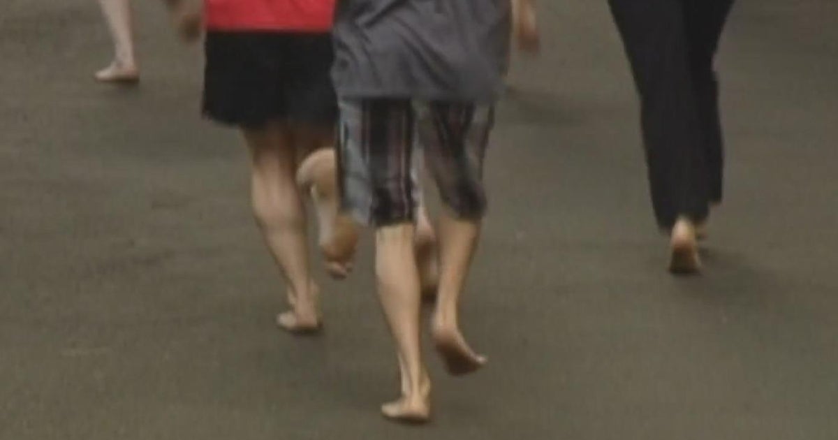 Foot trend that is tickling some toes and making others cry "foot foul" - CBS Sacramento