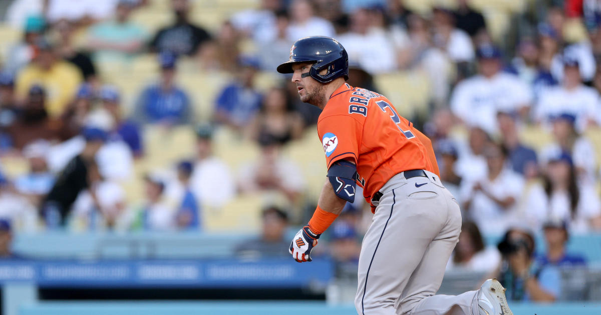 Bregman's RBI in the 11th gives the Astros a win over the Dodgers as  Freeman gets 2,000th hit