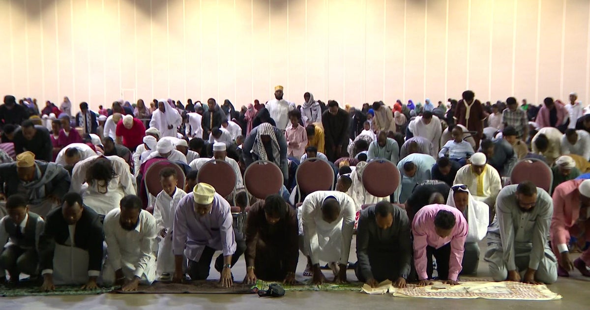 Tens of thousands of Muslims celebrate Eid alAdha at Minneapolis Convention Center Tens of thousands of Muslims celebrate Eid alAdha at Minneapolis Convention Center
