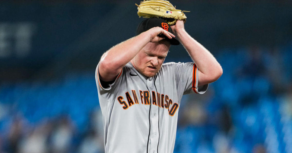Giants fall to Blue Jays, 10-game road win streak snapped - CBS