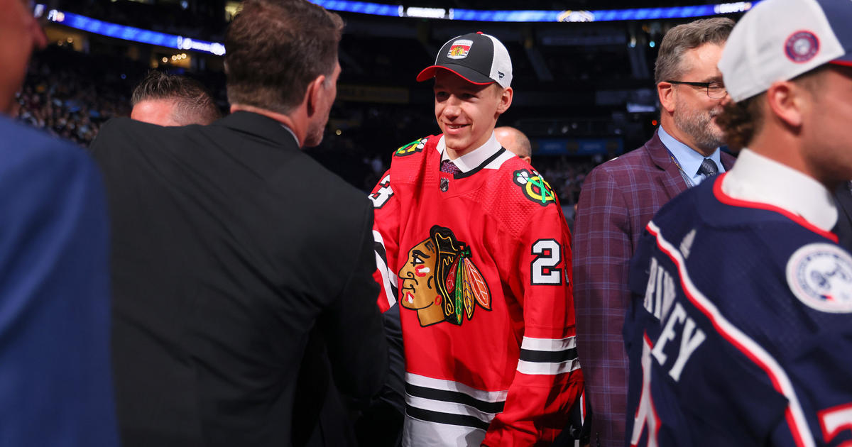 Blackhawks take Oliver Moore with second first-round pick in NHL