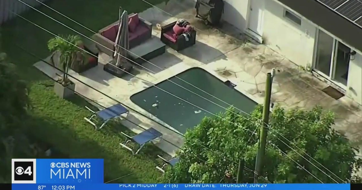 Two children pulled from yard pool in Hollywood