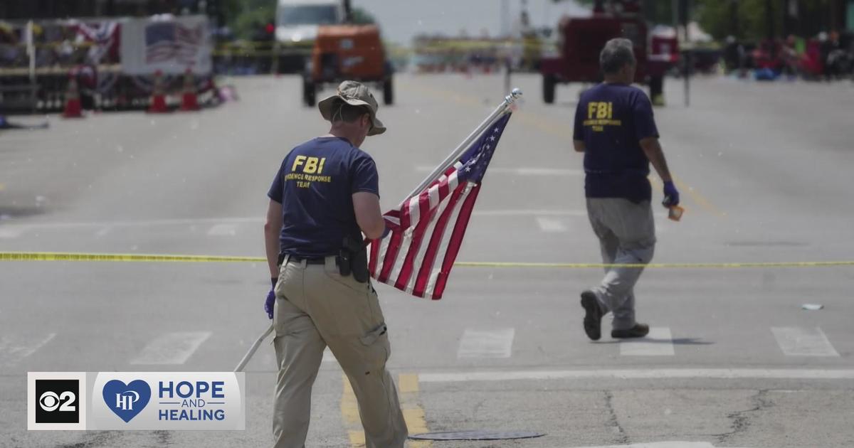 Highland Park Officials Reflect One Year After Mass Shooting At Parade Cbs Chicago 1499