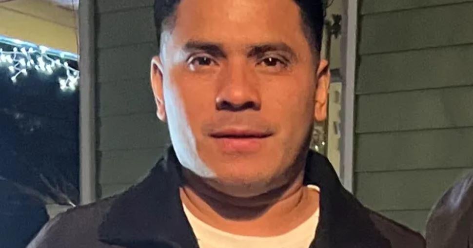 Man fishing with his son drowns after rescuing 2 other children swimming at Pennsylvania state park CBS News Man fishing with his son drowns after rescuing 2 other children swimming at Pennsylvania state park CBS News