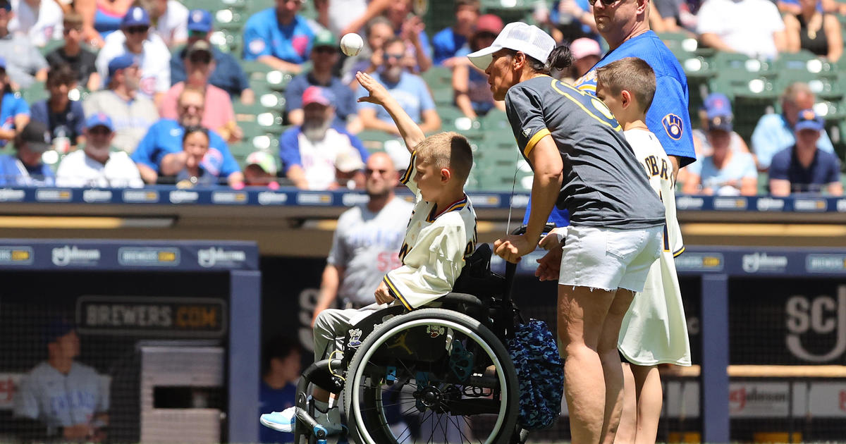 Brewers to honor 8-year-old paralyzed in Highland Park shooting, hanging  custom jersey in dugout